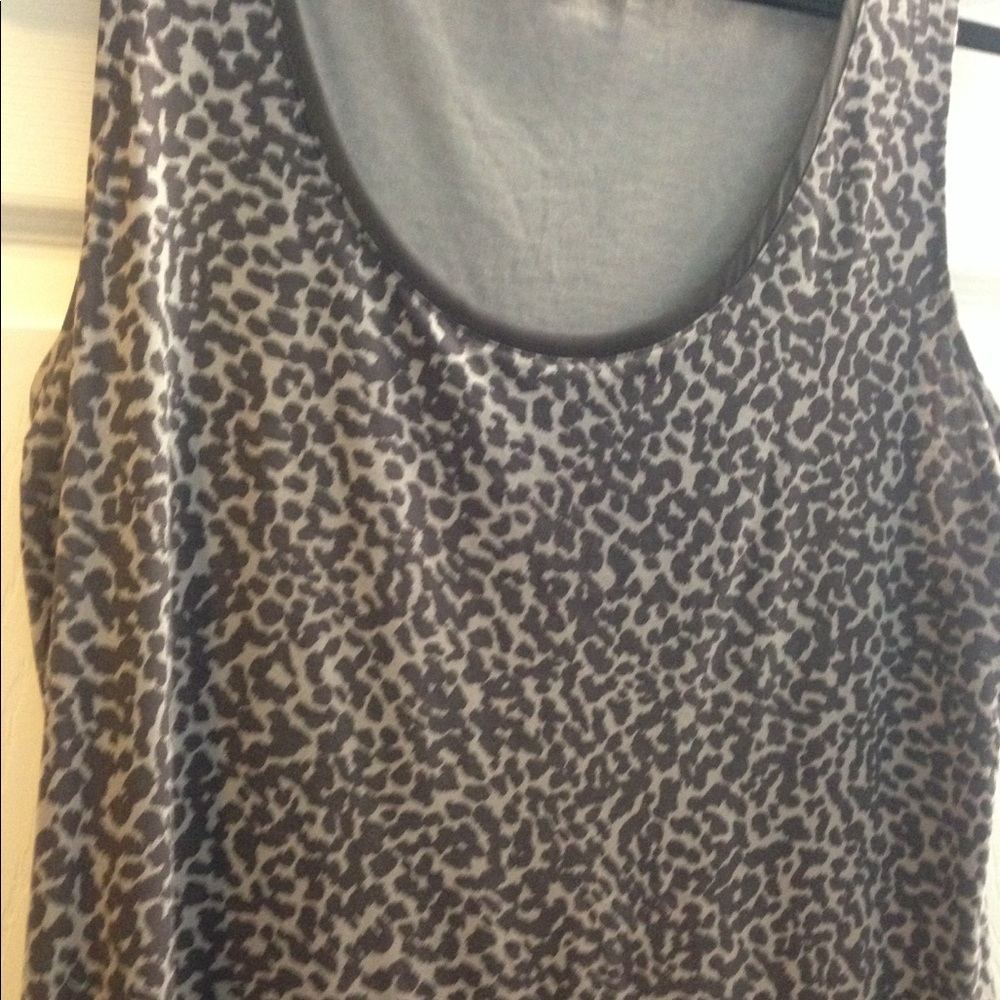 Banana Republic grey/charcoal top